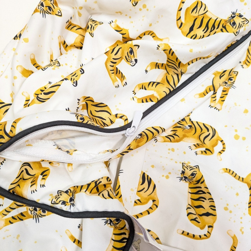 RARE Boppy Original Nursing Pillow Cover Tiger Print Safari Discontinued 2020 - Picture 7 of 8